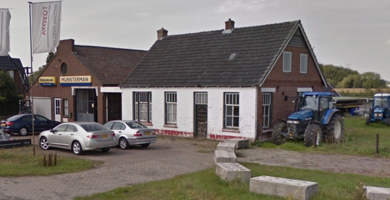 Haaksbergerstraat 900-902 woningen en 904 bedrijfspand foto augustus 2017.jpg