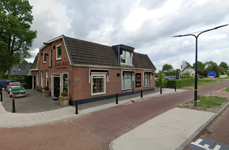 Haaksbergerstraat 950-952 hoek Boekelosestraat Edwin Kist Uitvaartverzorging & Afscheidshuis Het Usselerhof foto mei 2022.jpg