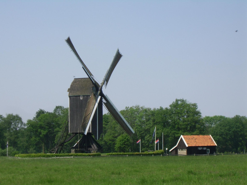 Helmerstraat 410 wissinks mol met molenschuurtje.jpg