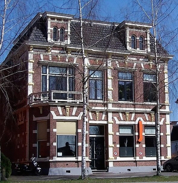 Hengelosestraat 60 stadsvilla Rozendaal ( gemeentelijk monument) nu pand  Taalinstituut Taalswitch.jpg