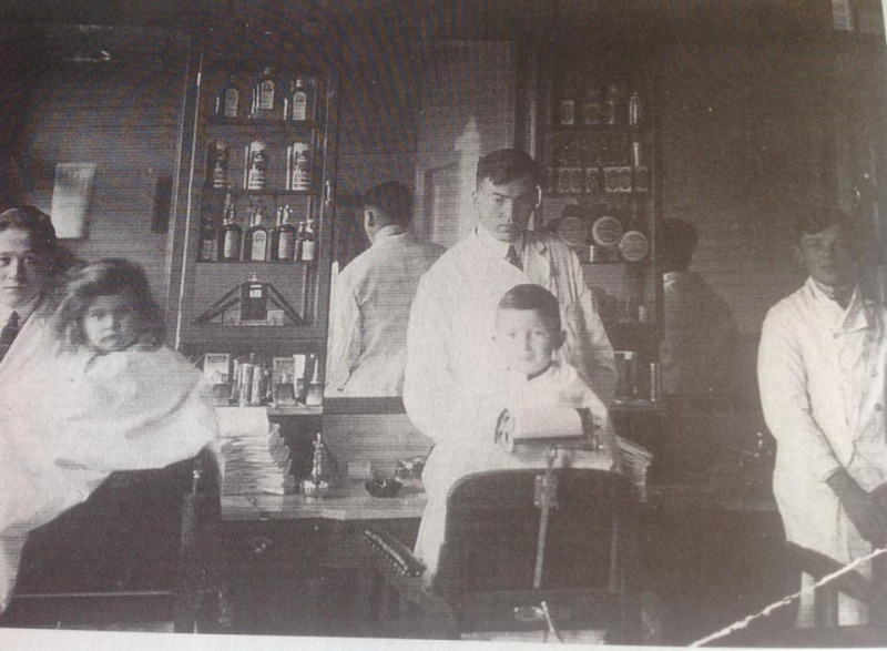 Hengelosestraat 192 Lange Huus interieur kapperszaak Vonhof.jpg
