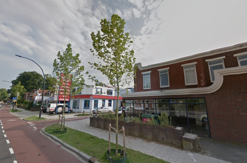 Hengelosestraat 239 hoek Arubastraat Chinees restaurant Fong Shou en 237 bandenbedrijf Kroonband.jpg