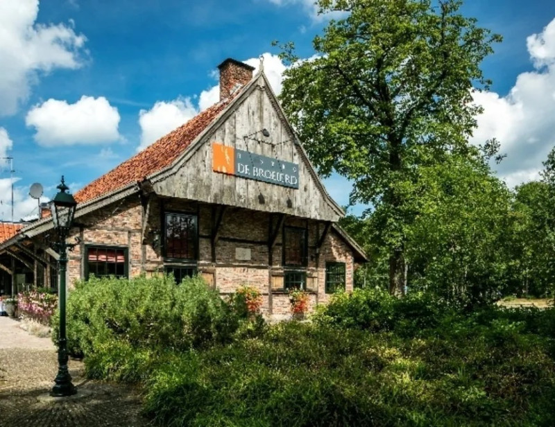 Hengelosestraat 725 Fletcher Hotel-Restaurant De Broeierd 2016.jpg