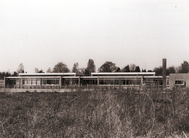 Herfstweg 25 Sint Fransiscusschool voor woonwagenkinderen.jpeg