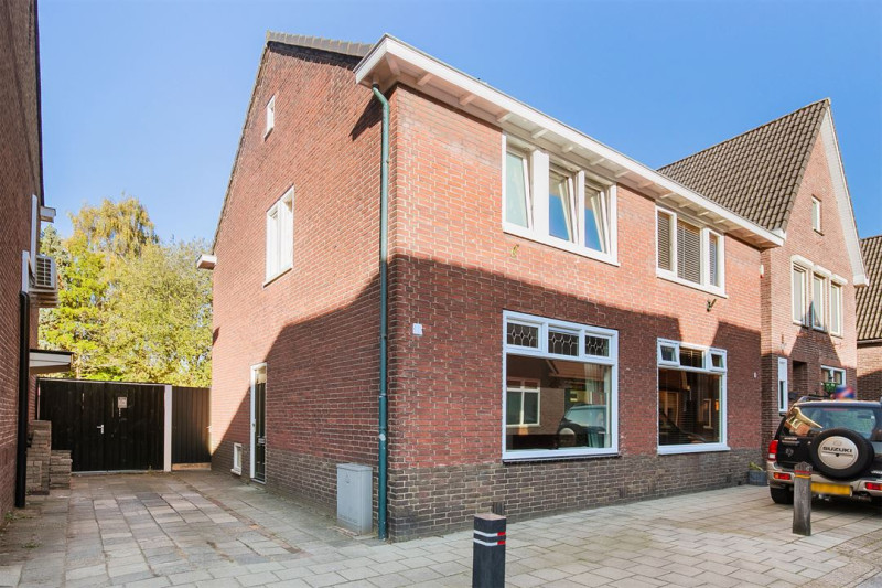 Herman van Hoevellstraat 10.jpg