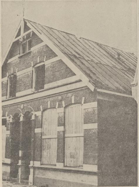 Hessenweg 42 woningbrand krantenfoto Tubantia 23-5-1967.jpg