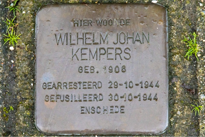 Hofstedeweg 109 W.J. Kempers stolperstein.jpg
