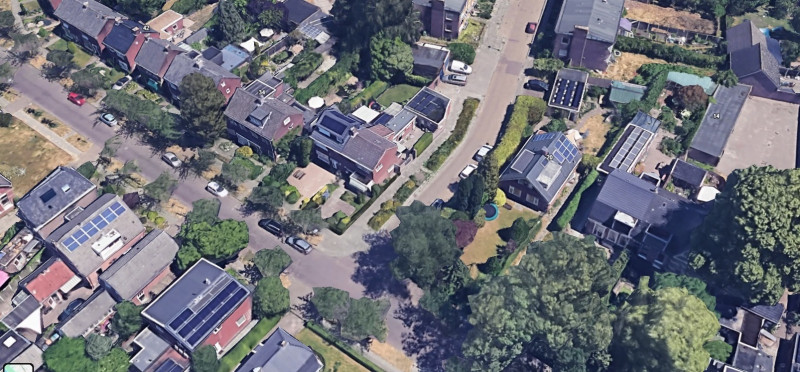 Hoge Boekelerweg 20 hoek Aronskelkstraat foto Google Earth 24-6-2023.jpg