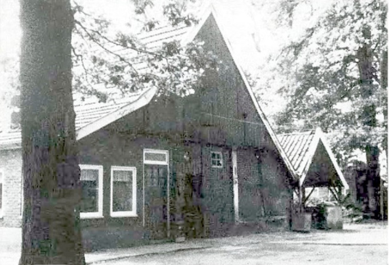 Hoge Boekelerweg 153 Wönnershoes op het erve Spiele.  afgebroken september 1971..jpg