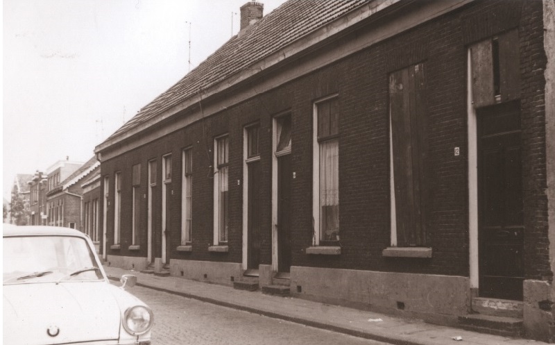 Hoge Bothofstraat 12-20 voorzijde woningen 1967.jpg