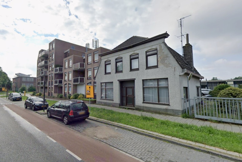 Hoge Bothofstraat 152-154 woningen bouwjaar 1895 en 156-164 hoek Tweede Bothofdwarsstraat appartementencomplex Singelstaete foto juni 2022.jpg