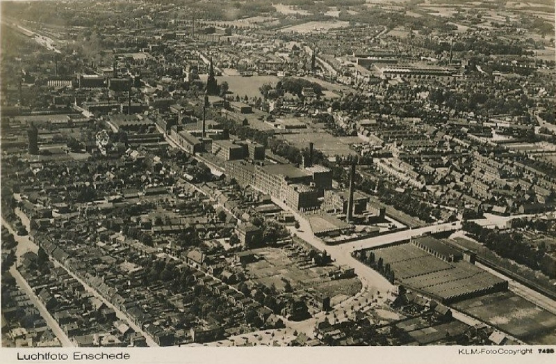 Hoge Bothofstraat 164-242 hoek Oliemolensingel 2  van Heek en Co Luchtfoto.JPG