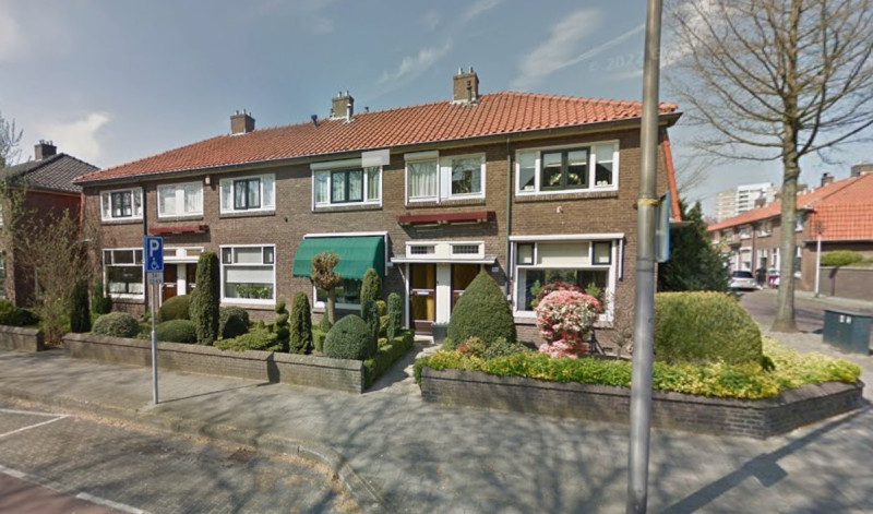 Hogelandsingel 116-122 hoek Batjanstraat woningen bouwjaar 1930 foto 2019.jpg