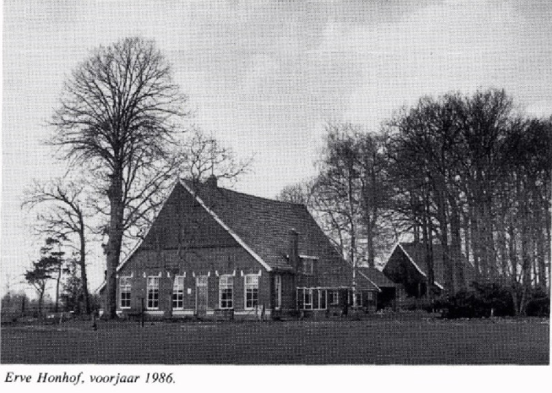 Honhofsweg 20 erve Honhof voorjaar 1986.jpg