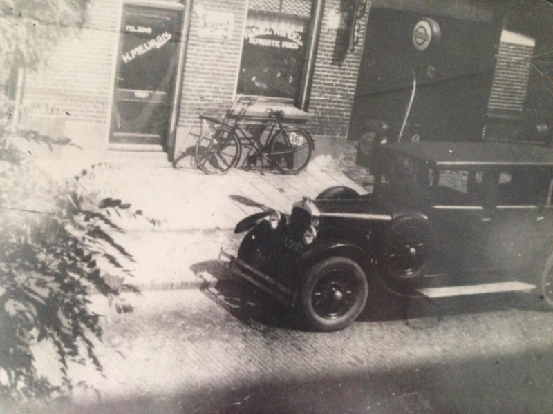 Hoogstraat 51-53,  rond 1930-1932 rijwielhandel Wed. H. Meijran.jpg