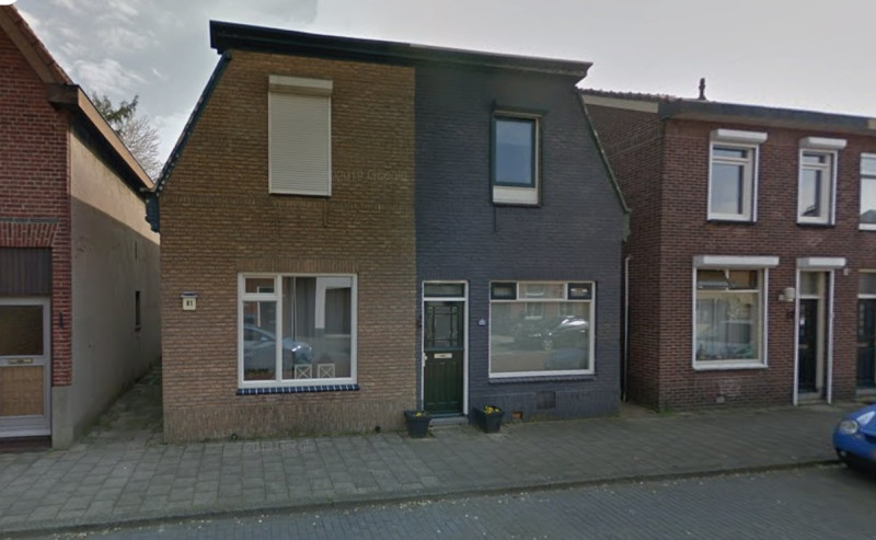 Hoogstraat 81-83 Twee-onder-één-kap woning bouwjaar 1906 foto 2019.jpg