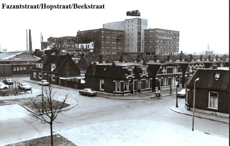 Hopstraat 1-9 hoek Beekstraat.jpg