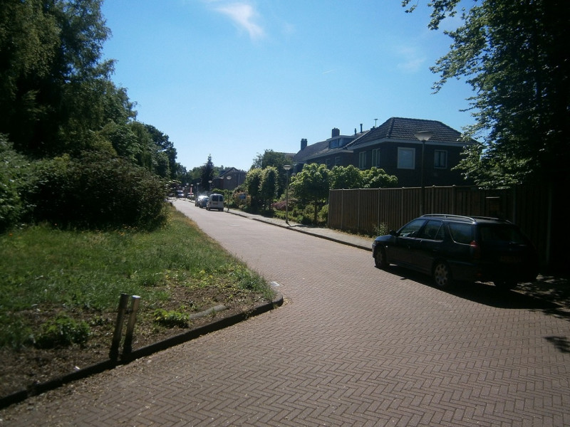 IJsbaanweg 129 richting Hendrik ter Kuilestraat.JPG