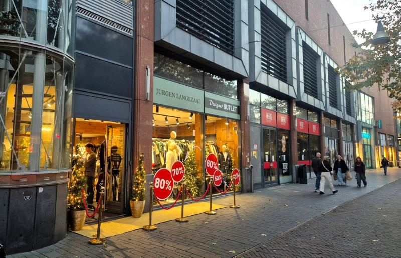 H.J. van Heekplein 100 herenmodezaak jurgen langezaal outlet.jpg