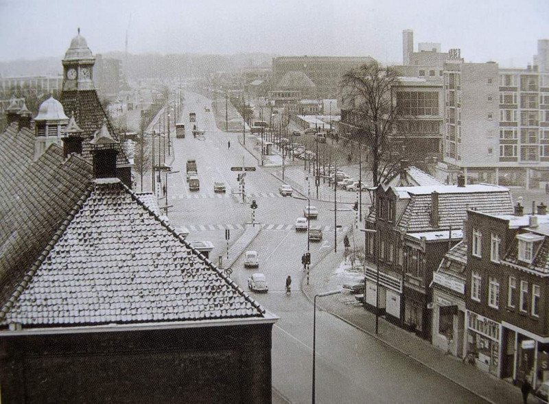 C.F. Klaarstraat 22-28 richting Boulevard 1945.jpg