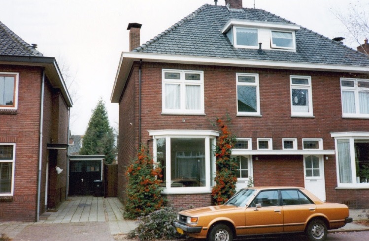 J.P. Sweelinckstraat 12-14 woningen bouwjaar 1931 foto 1991.jpg