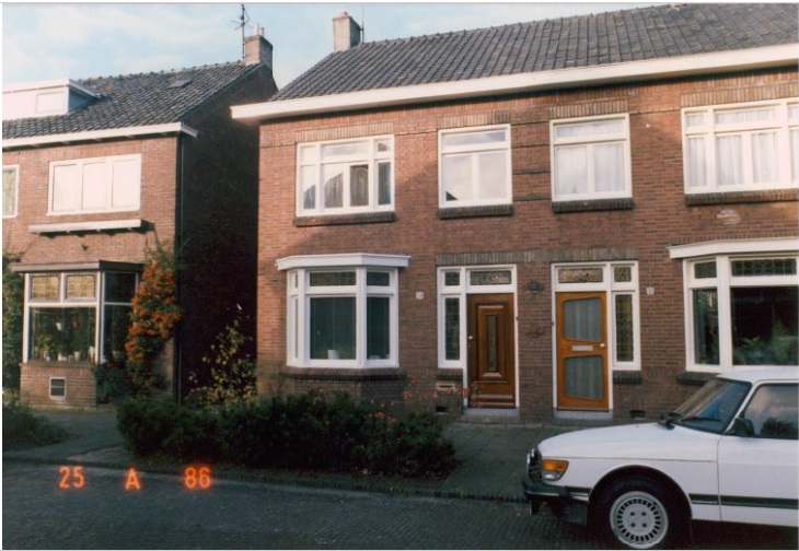 J.P. Sweelinckstraat 32-34 woningen bouwjaar 1930 foto 1986.jpg