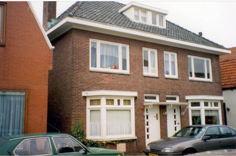 Jacob van Lennepstraat 18-20 woningen bouwjaar 1938 foto 1991.jpg