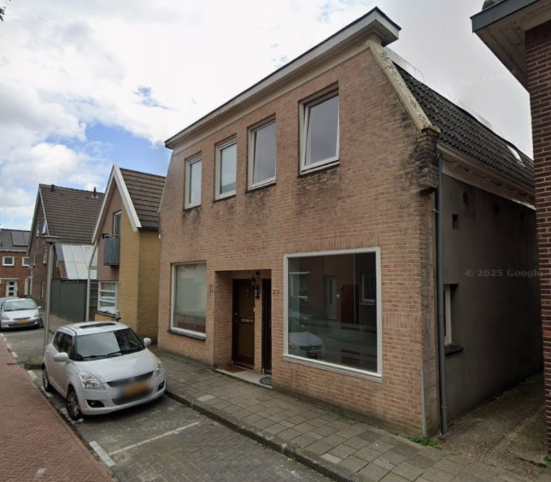 Jacob van Lennepstraat 22-24 woningen bouwjaar 1935 foto 2025.jpg
