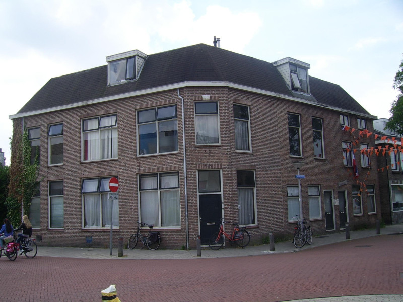 jacobastraat 1-3 hoek burgemeester jacobsstraat.jpg