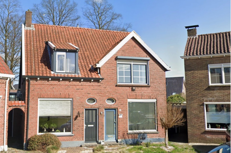 Janninksplein 8-9 Twee-onder-één-kap woning bouwjaar 1913 foto 2022.jpg