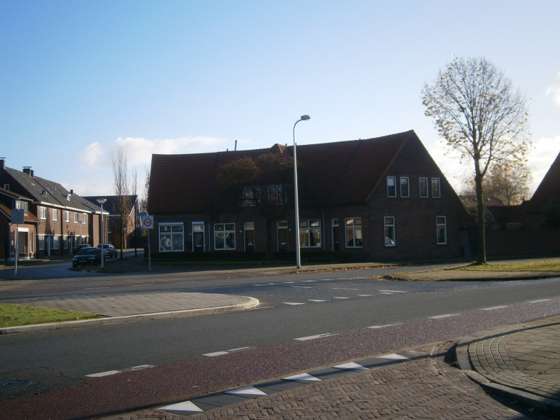 Janninksplein 15-18 hoek Pathmossingel hoek Janninksweg vanuit Usselerweg.JPG