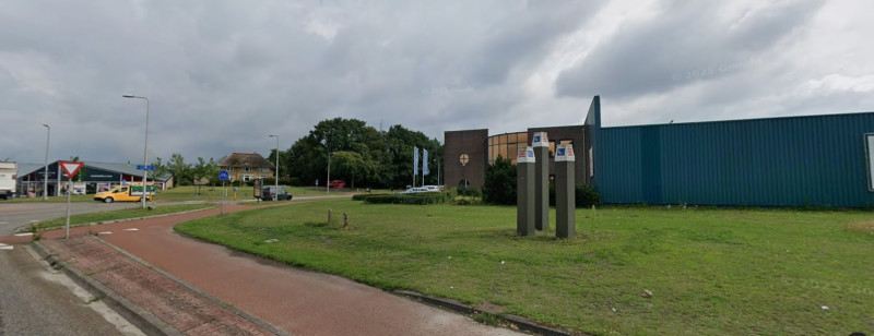 Hendrik ter Kuilestraat 135 rotonde Rembrandtlaan Binnenhaven kunstwerk meerpalen foto juli 2025.jpg