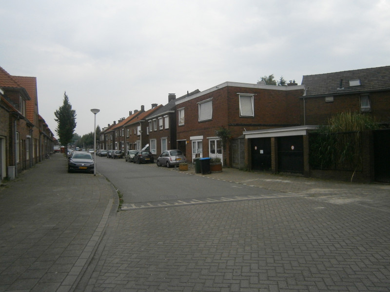 Janninksweg 10-14 vanaf Pathmossingel hoek Haaksbergerstraat.JPG