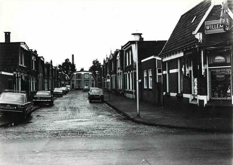 Bankastraat 1978 Vanaf Kuipersdijk richting Billitonstraat.jpg
