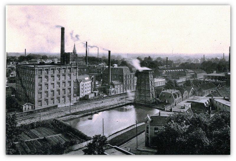 Parallelweg 102-188 vanaf Molenstraat koeltoren textielfabriek Van Heek & Co met blusvijver.jpg