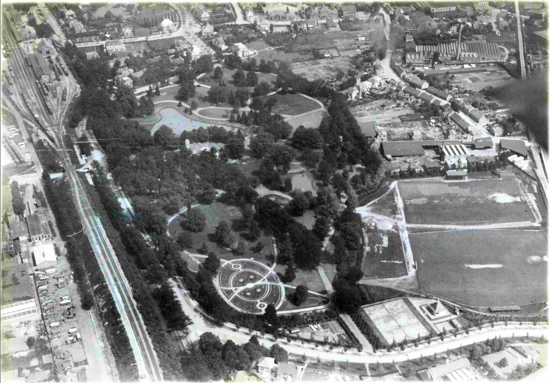 Volkspark luchtfoto vóór 1938(2).jpg