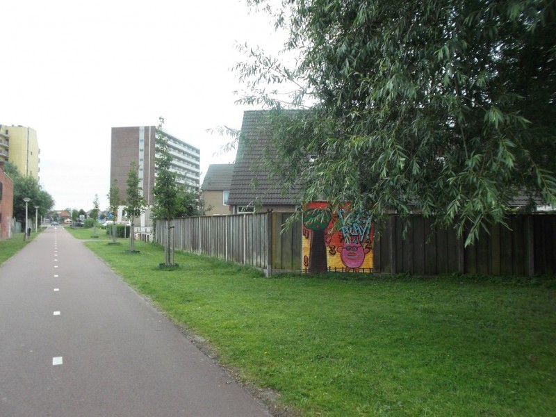 De Korte Bogen fietspad naar rotonde Haaksbergerstraat.JPG