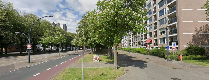 Boulevard 1945 hoek C.F. Klaarstraat elektriciteitshuisje met afbeelding Willem Wilmink foto 2022.jpg