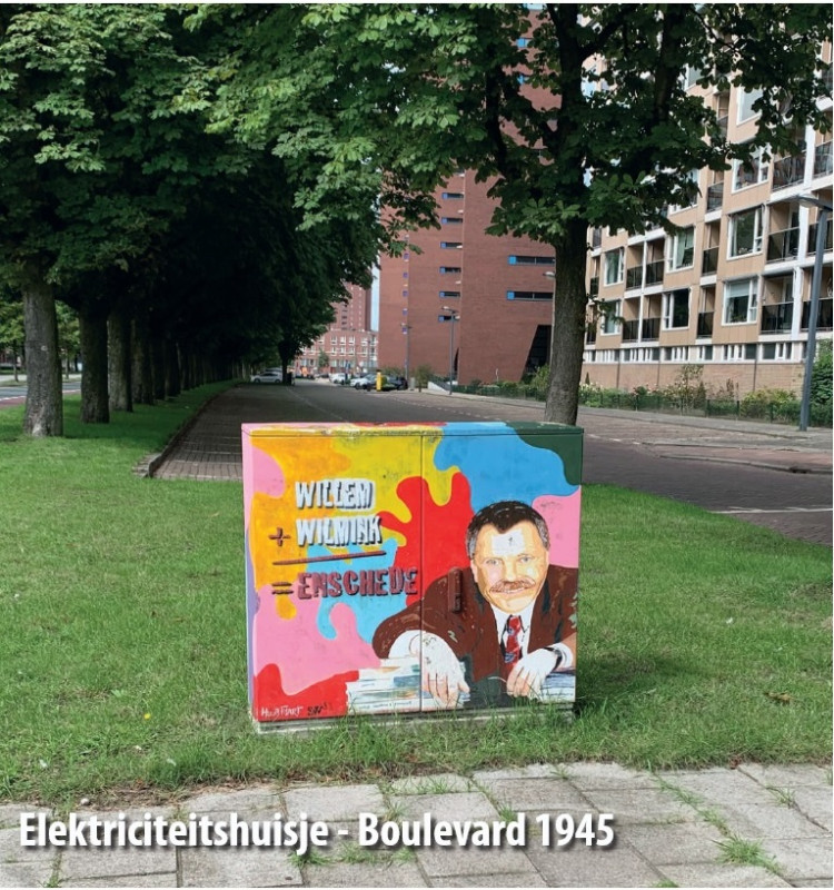 Boulevard 1945 hoek C.F. Klaarstraat elektriciteitshuisje met afbeelding Willem Wilmink.jpg