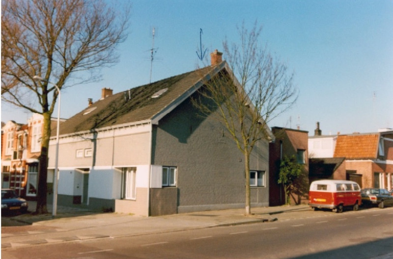 Javastraat 105 hoek Perikweg Voor- en zijaanzicht woning bouwjaar 1905 foto 1991.jpg