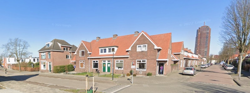 Javastraat 127-129-131-133 hoek Floresstraat woningen bouwjaar 1930 foto 2022.jpg