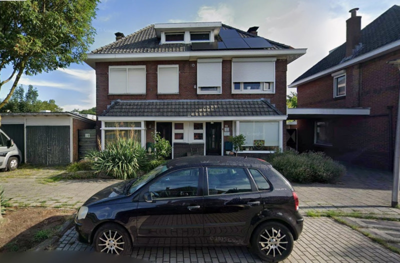 Johan van Reesstraat 42-44 woningen bouwjaar 1931 foto 2025.jpg