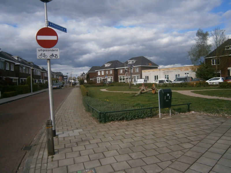 Josinkmorsplein 6-7-8-9 hoek Plataanstraat.JPG