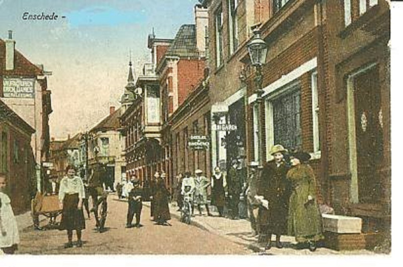 Kalanderstraat 1-7 vroeger Alstätsestraat..jpg