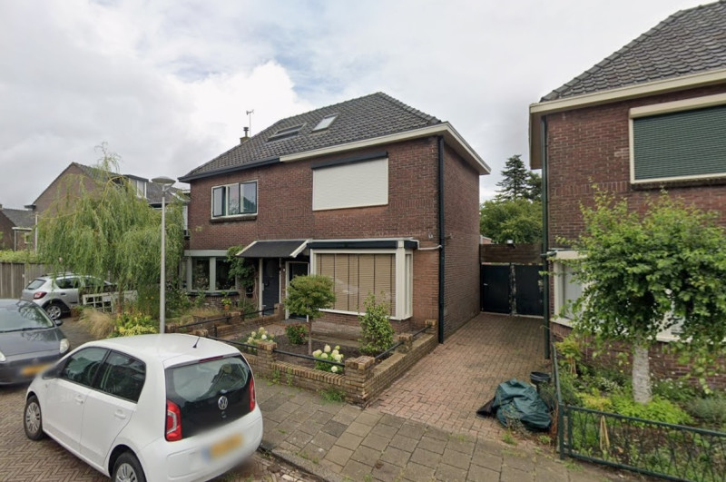 Kasttanjestraat 17-19 hoek Elferinksweg woningen bouwjaar 1934 foto 2025.jpg