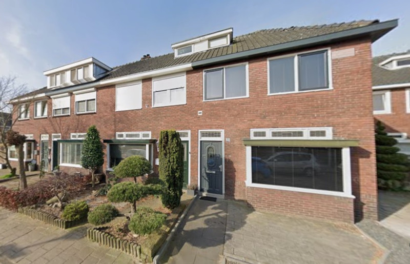 Kastanjestraat 22-24-26-28 hoek Elferinksweg woningen bouwjaar 1934 foto 2022.jpg