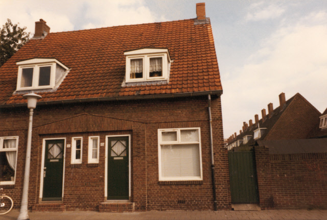 Kievitstraat 30-32 woningen foto okt. 1980.jpeg