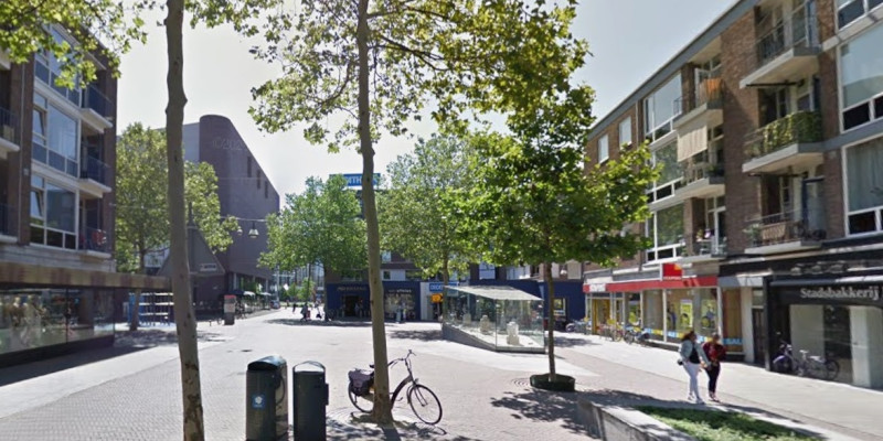 Van Loenshof richting Zuiderhagen rechts foto juni 2019.jpg