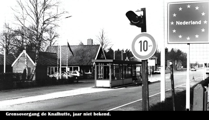 Knalhutteweg 385-387 grensovergang..jpg