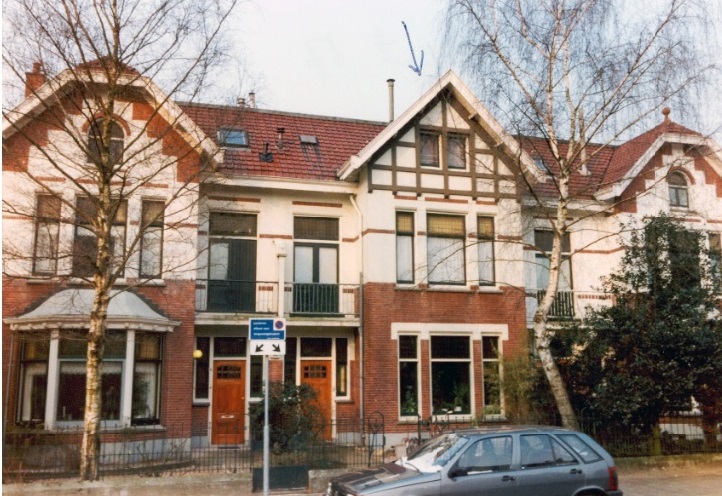 Kortenaerstraat 17 woningen bouwjaar 1913 foto 1991.jpg